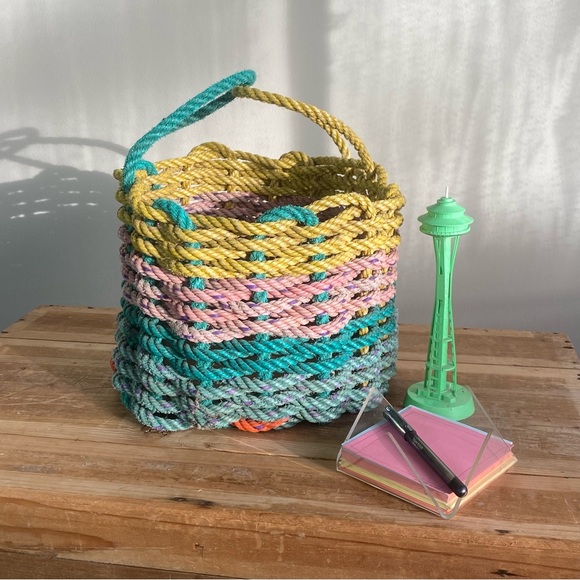 Handmade Recycled Nautical Rope Basket Storage Bin - Pastel Colors - Picture 1 of 16